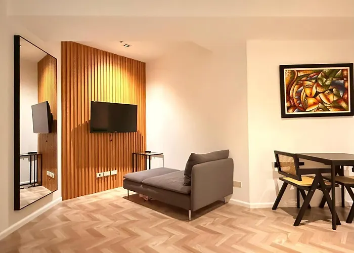 Gramercy - Sky-view 1 Bed Escape With Pool & Access Manila